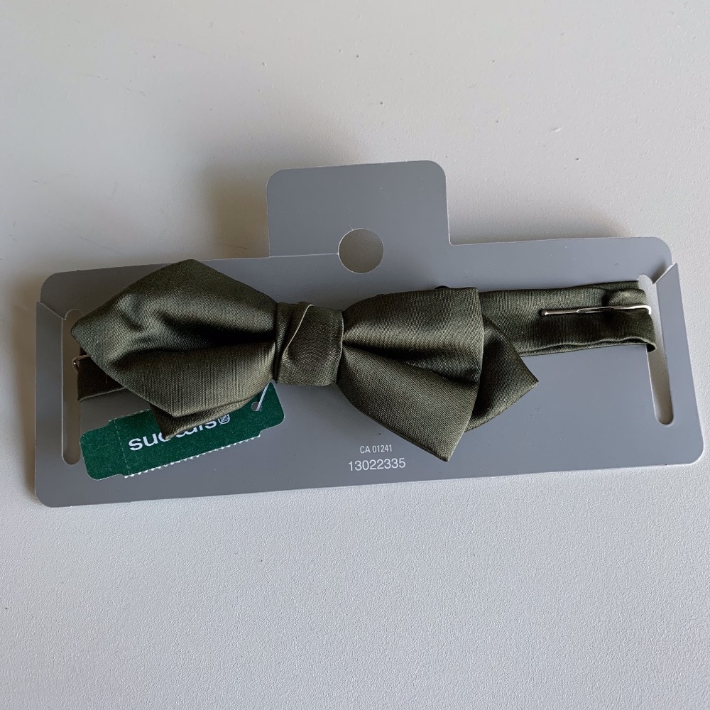Simons Le 31 Adjustable Pre-Tied Green Bowtie